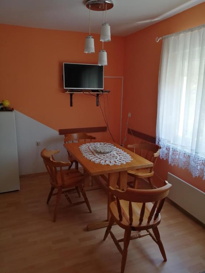 דירות Vrhovine House Natali מראה חיצוני תמונה