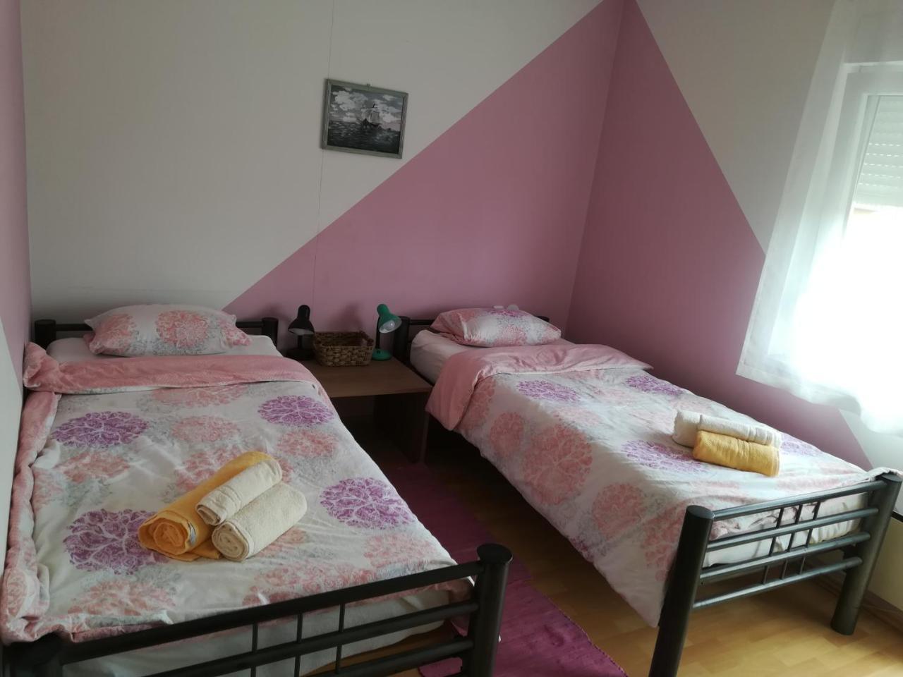 דירות Vrhovine House Natali מראה חיצוני תמונה